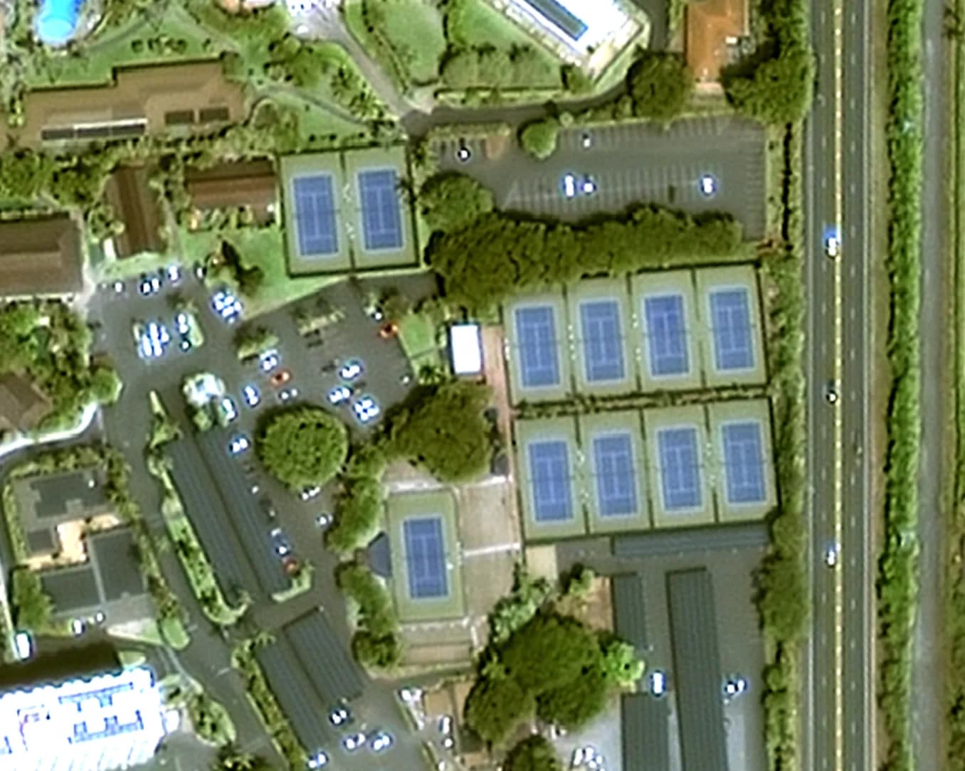 Daytime 50 cm – Tennis Courts in Maui