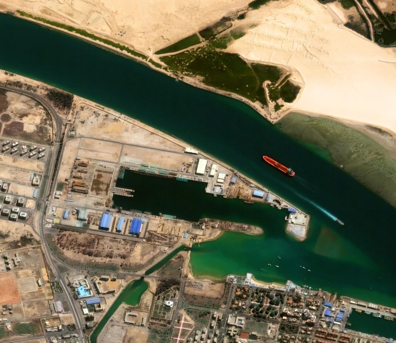 Suez Canal marine movement